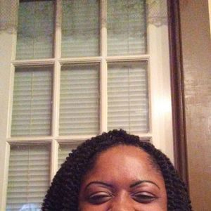 Meet your Posher, Crystal